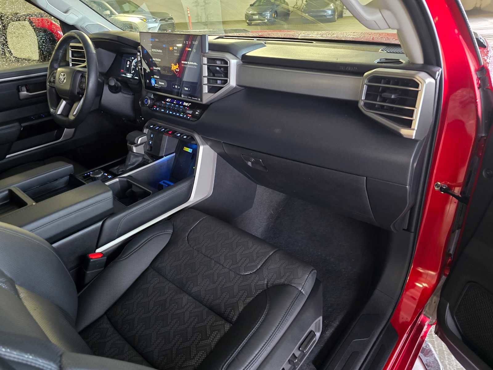 Used 2024 Toyota Tundra Limited image 12