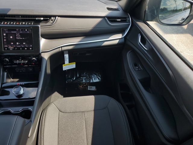 New 2026 Jeep Grand Cherokee Laredo X RWD image 19