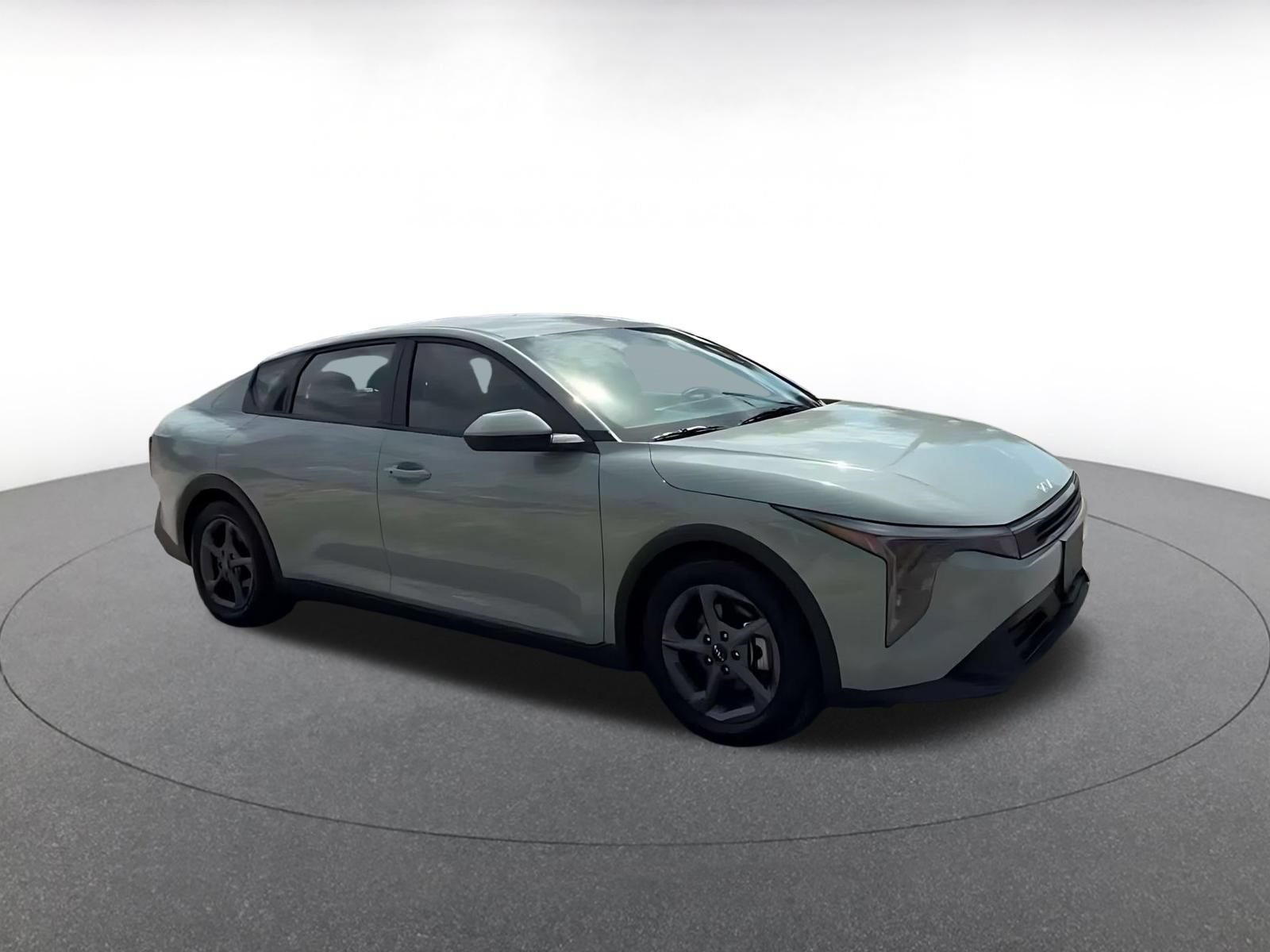 Used 2026 Kia K4 FWD image 2
