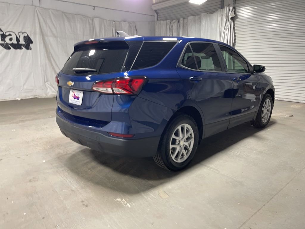 Used 2023 Chevrolet Equinox LS w/ LS Convenience Package FWD image 7