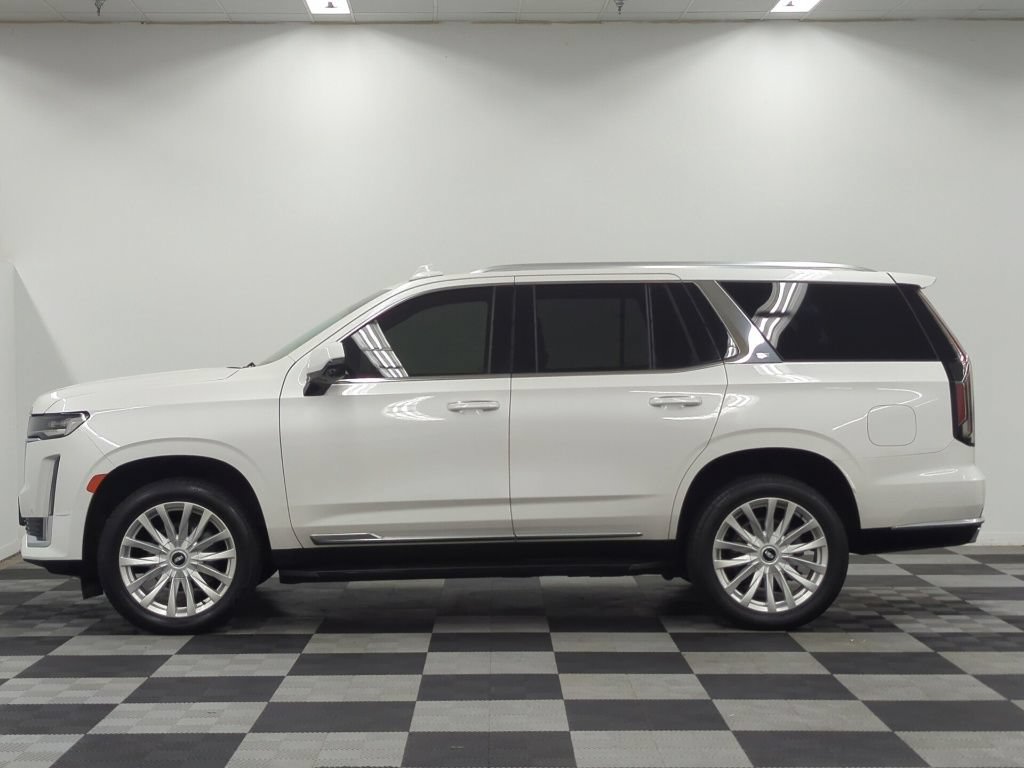 Used 2022 Cadillac Escalade Luxury w/ LPO, Floor Liner Package AWD/4WD image 4