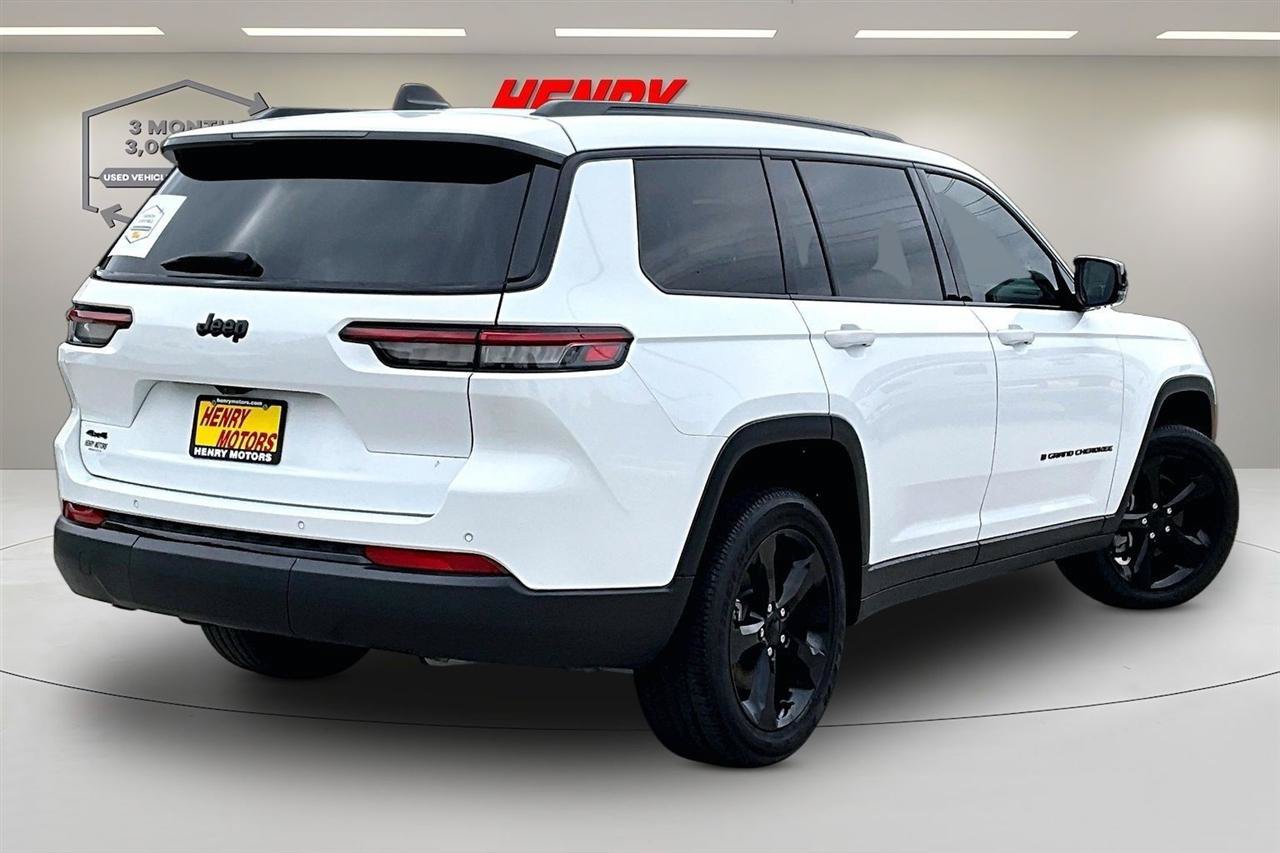 Used 2024 Jeep Grand Cherokee L Laredo AWD/4WD image 6