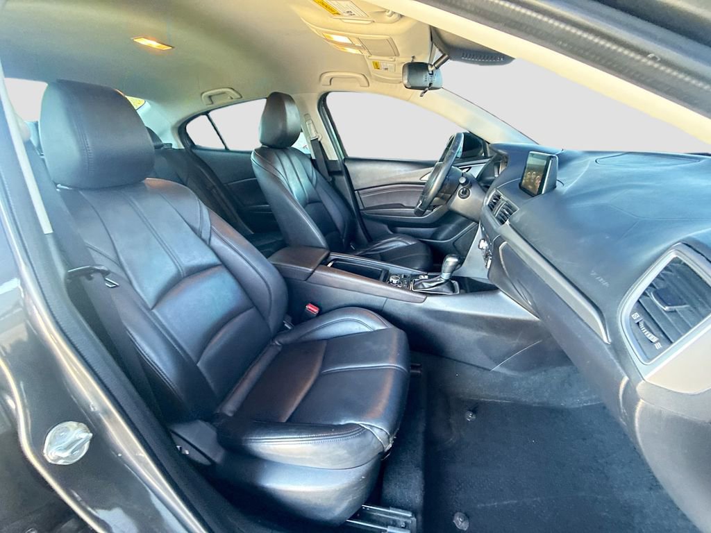 Used 2018 MAZDA MAZDA3 Touring FWD image 28
