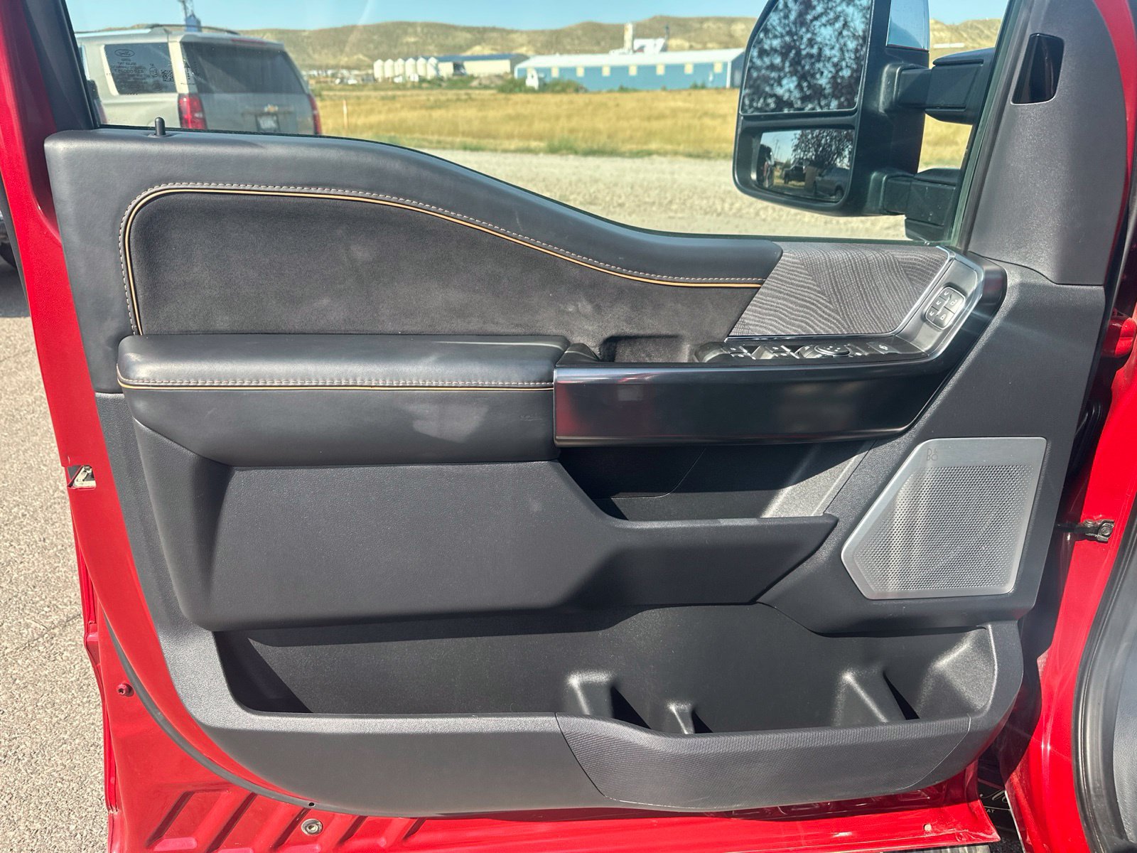 Used 2023 Ford F150 Platinum AWD/4WD image 9