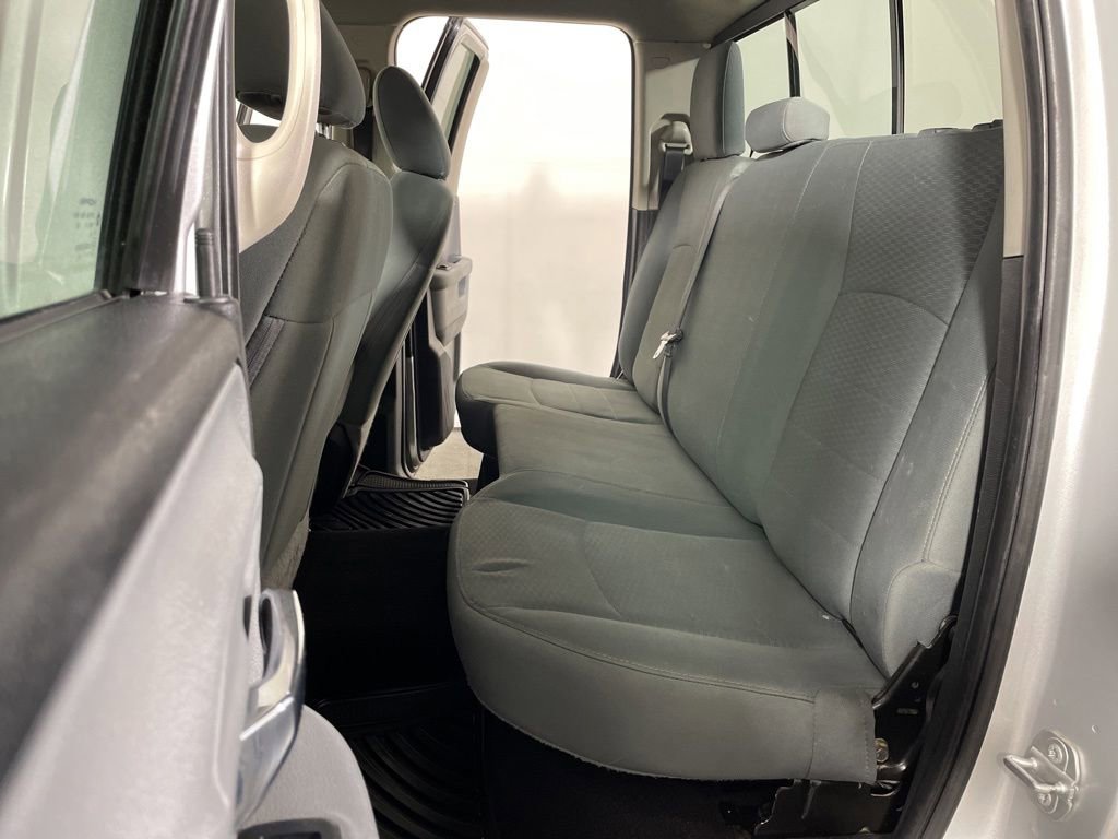 Used 2018 RAM 1500 Classic SLT AWD/4WD image 19