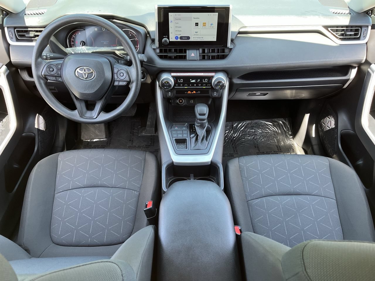 Used 2025 Toyota RAV4 XLE AWD/4WD image 9