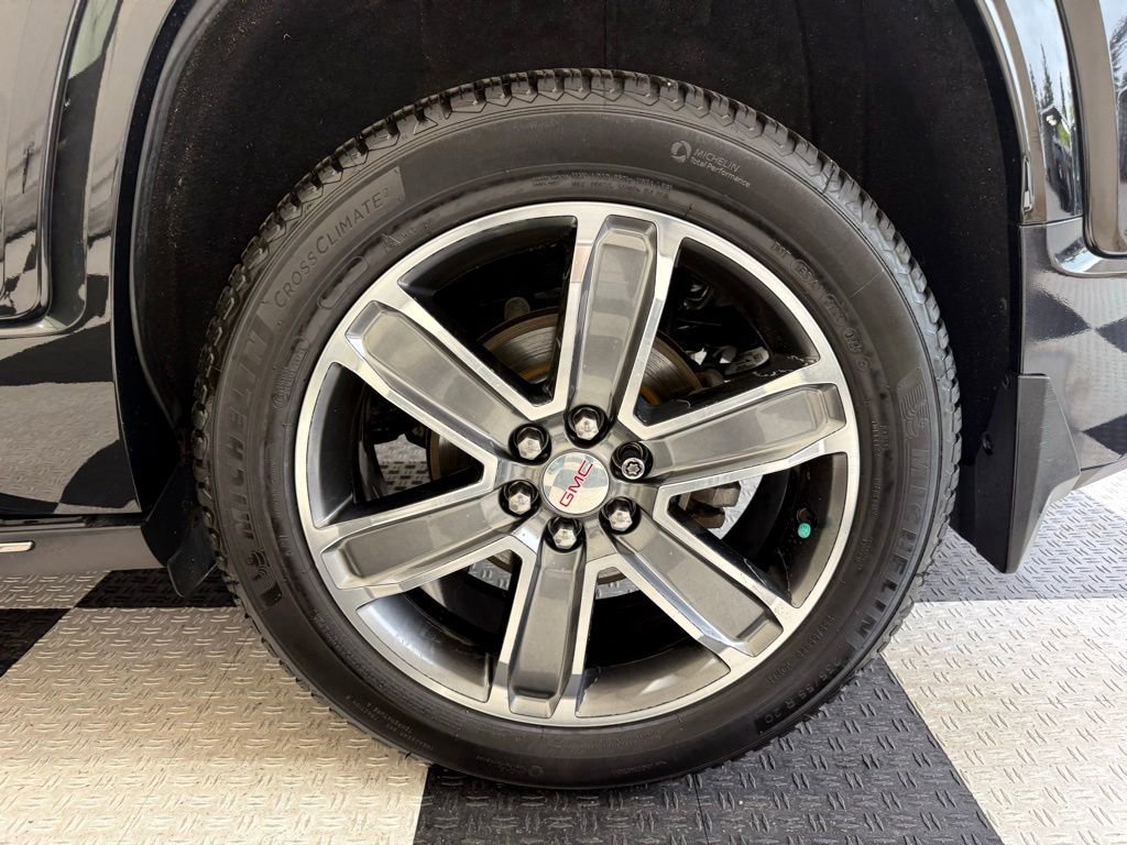 Used 2019 GMC Acadia Denali w/ GMC Pro Grade Package AWD/4WD image 12