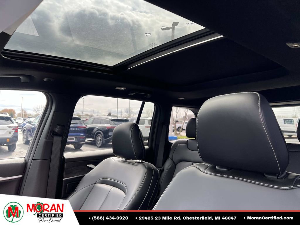 Used 2025 Jeep Grand Cherokee Limited 4xe AWD/4WD image 18