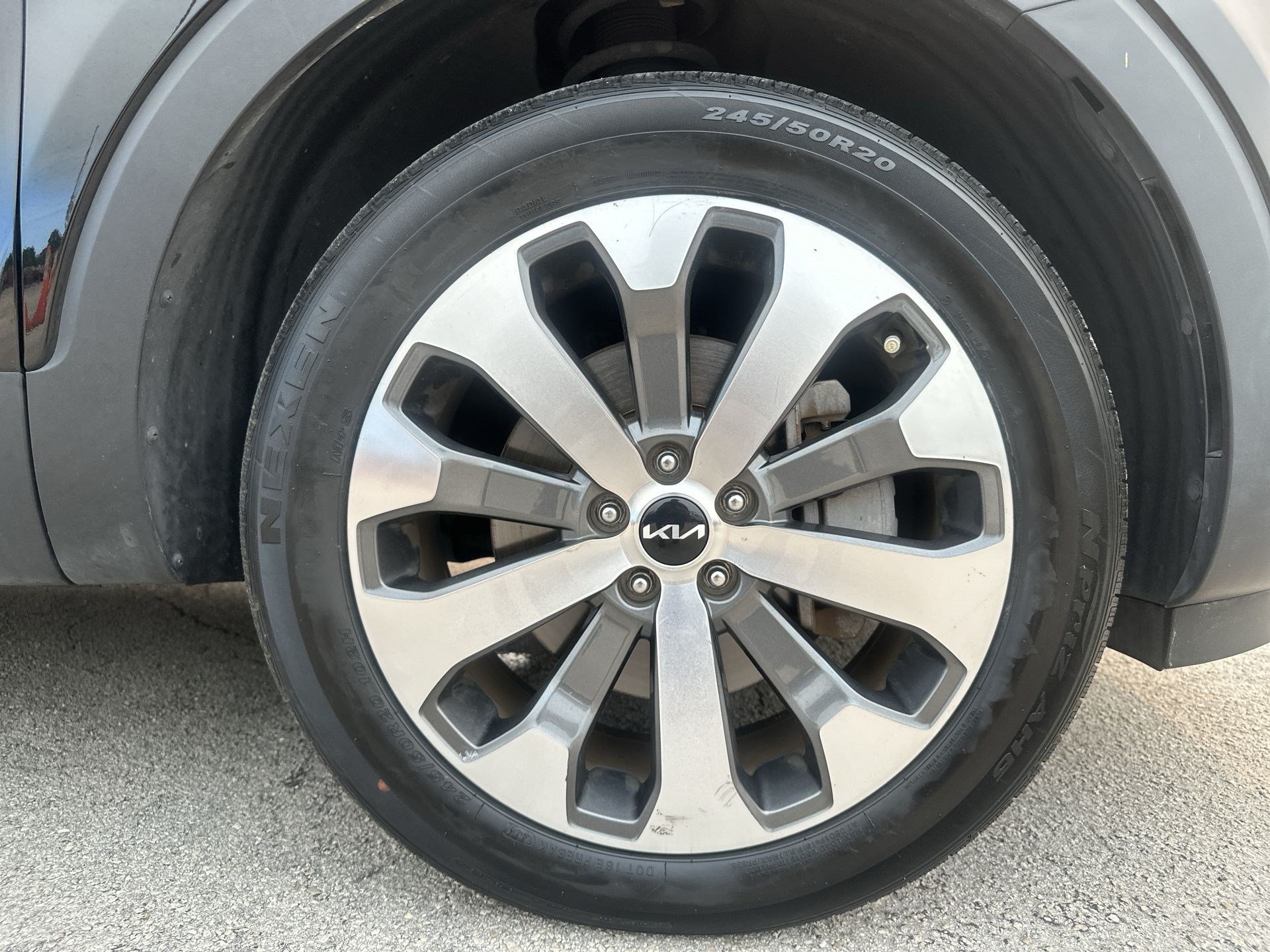 Certified 2022 Kia Telluride EX w/ EX Premium Package FWD image 17