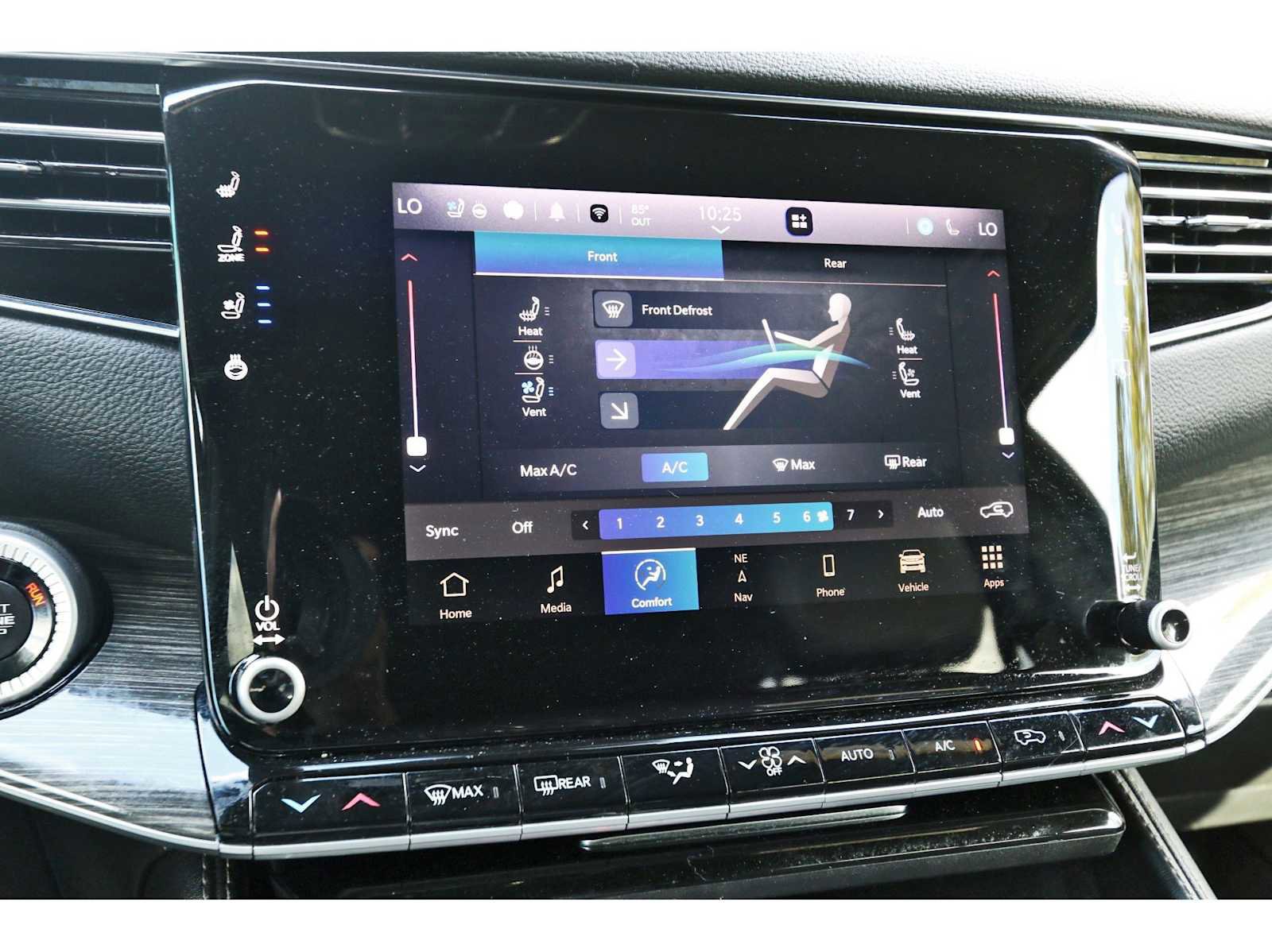 Used 2022 Jeep Wagoneer Series III w/ Flexible Seating Group image 25