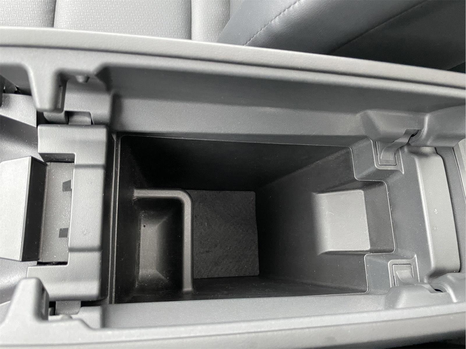 Used 2021 Nissan Rogue SV w/ Premium Package image 32