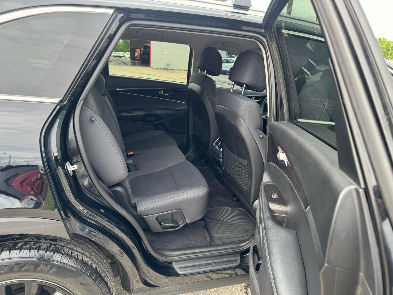 Used 2017 Kia Sorento LX FWD image 10