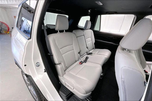 Certified 2023 Honda Passport EX-L image 19