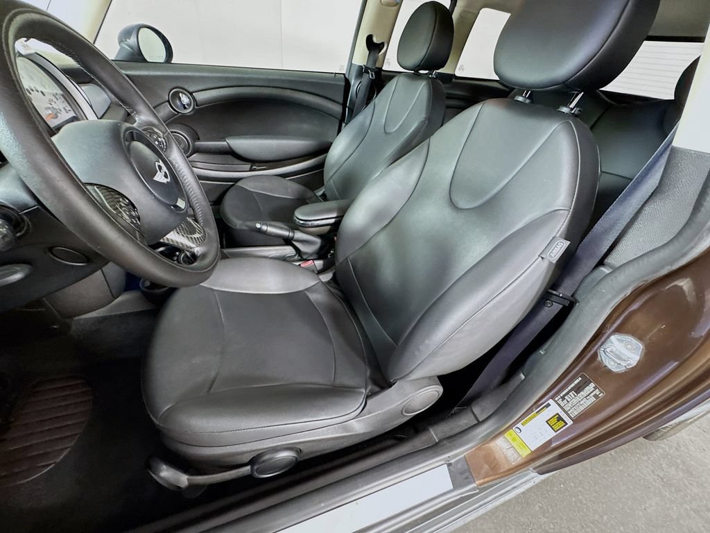 Used 2013 MINI Cooper Clubman FWD image 23