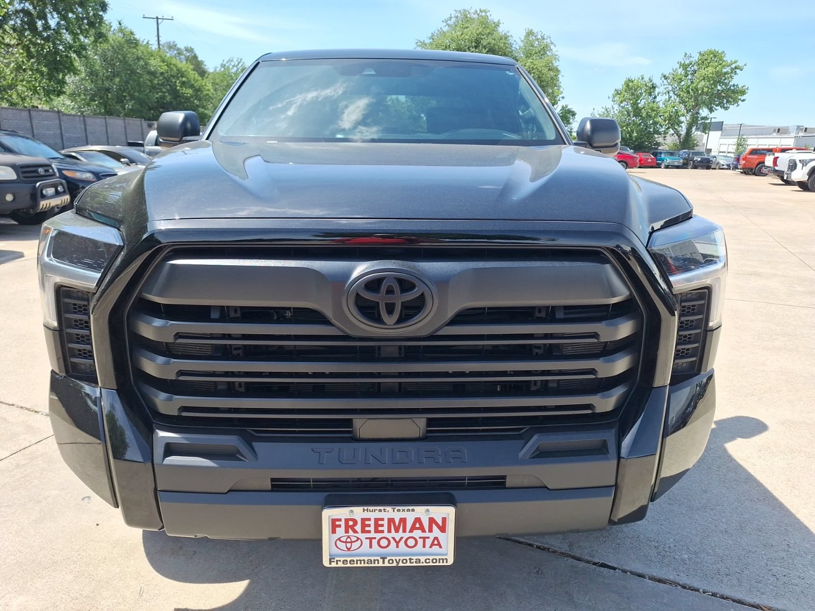 Used 2025 Toyota Tundra SR5 AWD/4WD image 9