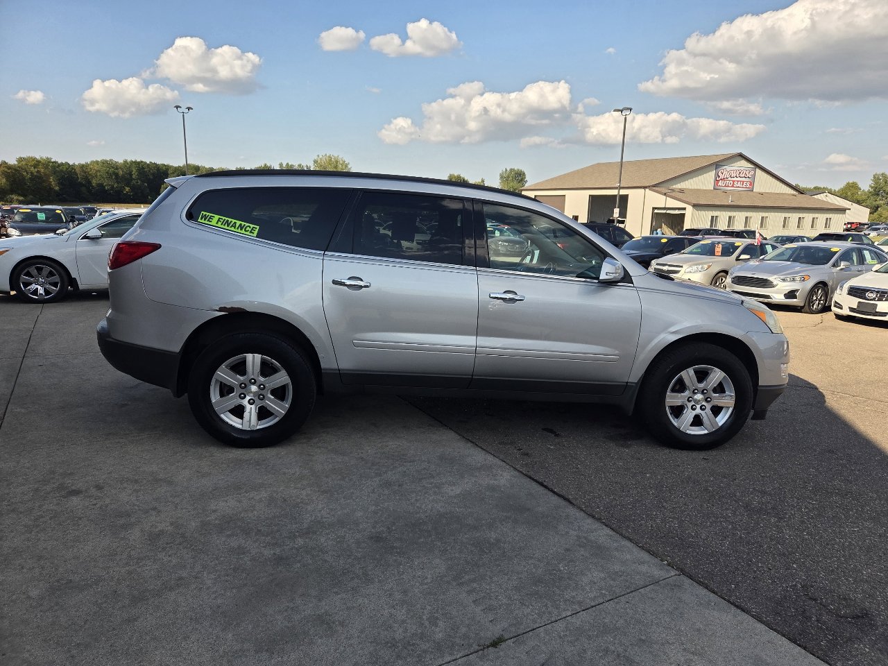 Used 2011 Chevrolet Traverse LT w/ Personal Connectivity Package image 4