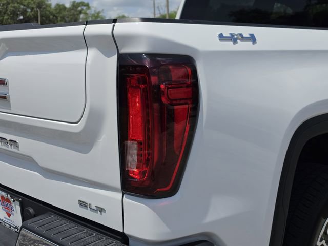 Used 2025 GMC Sierra 1500 SLT AWD/4WD image 10