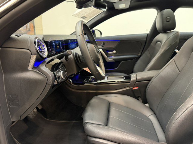 Used 2025 Mercedes-Benz CLA 250 image 7