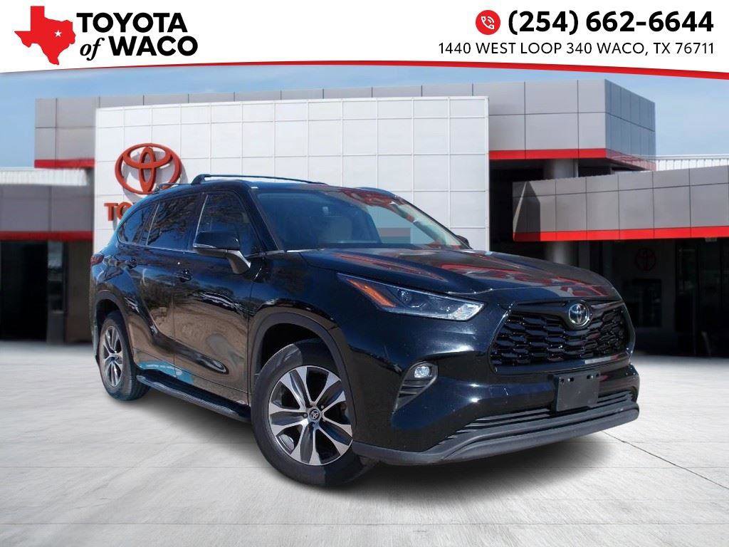 Used 2021 Toyota Highlander XLE