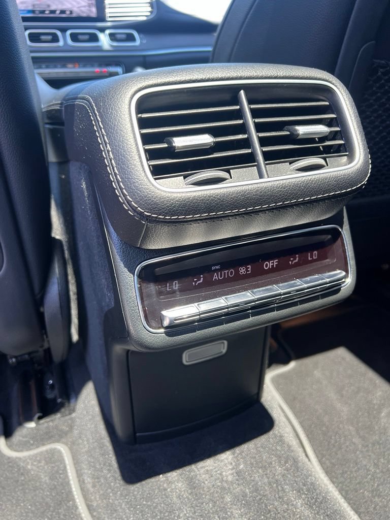 Used 2022 Mercedes-Benz GLS 450 4MATIC image 17