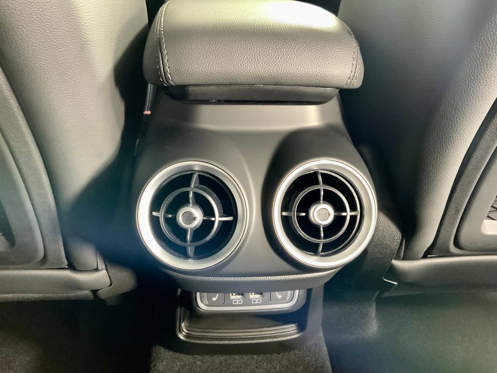 New 2026 Alfa Romeo Stelvio Sprint AWD/4WD image 36