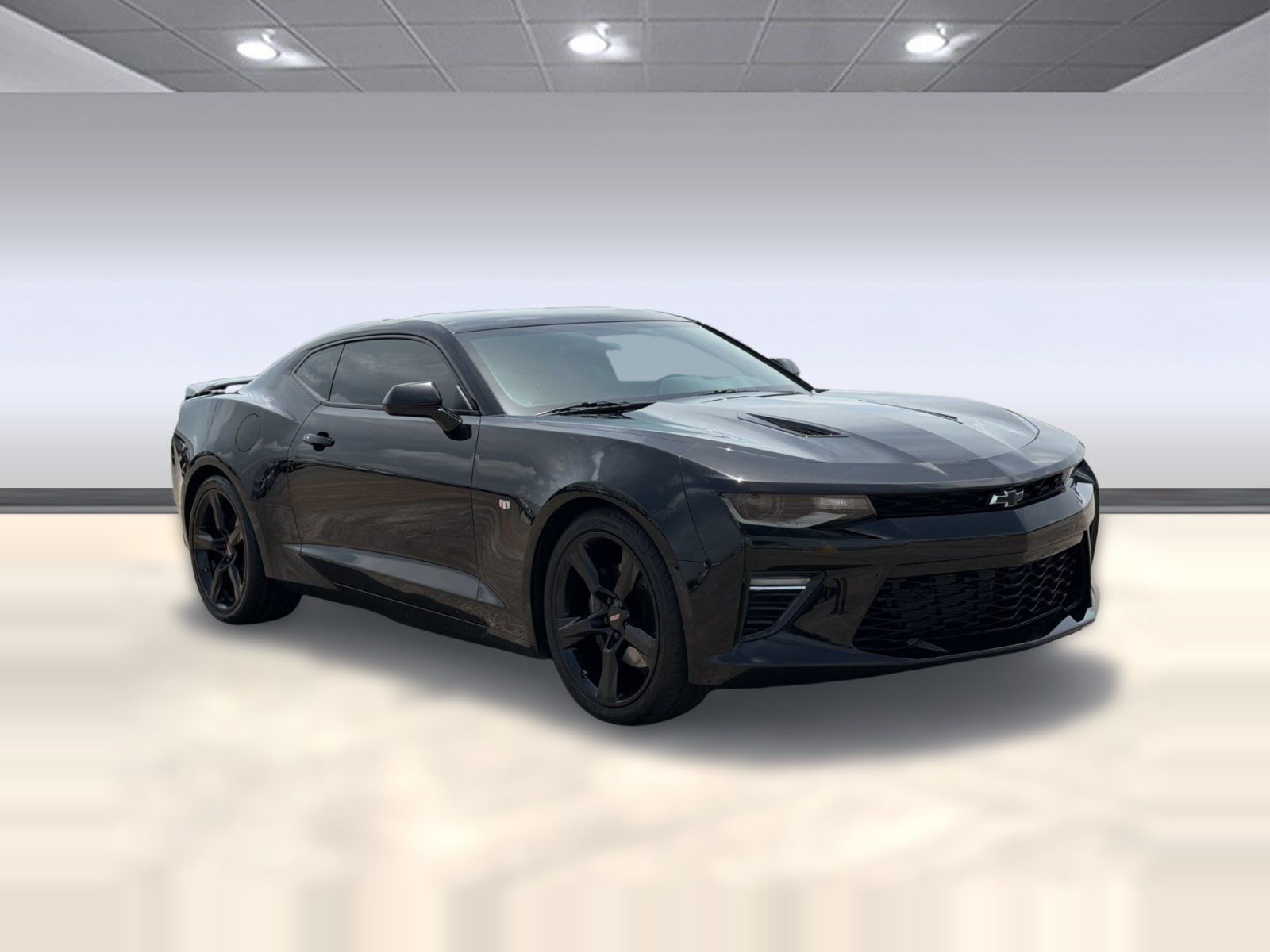 Used 2018 Chevrolet Camaro SS RWD image 7