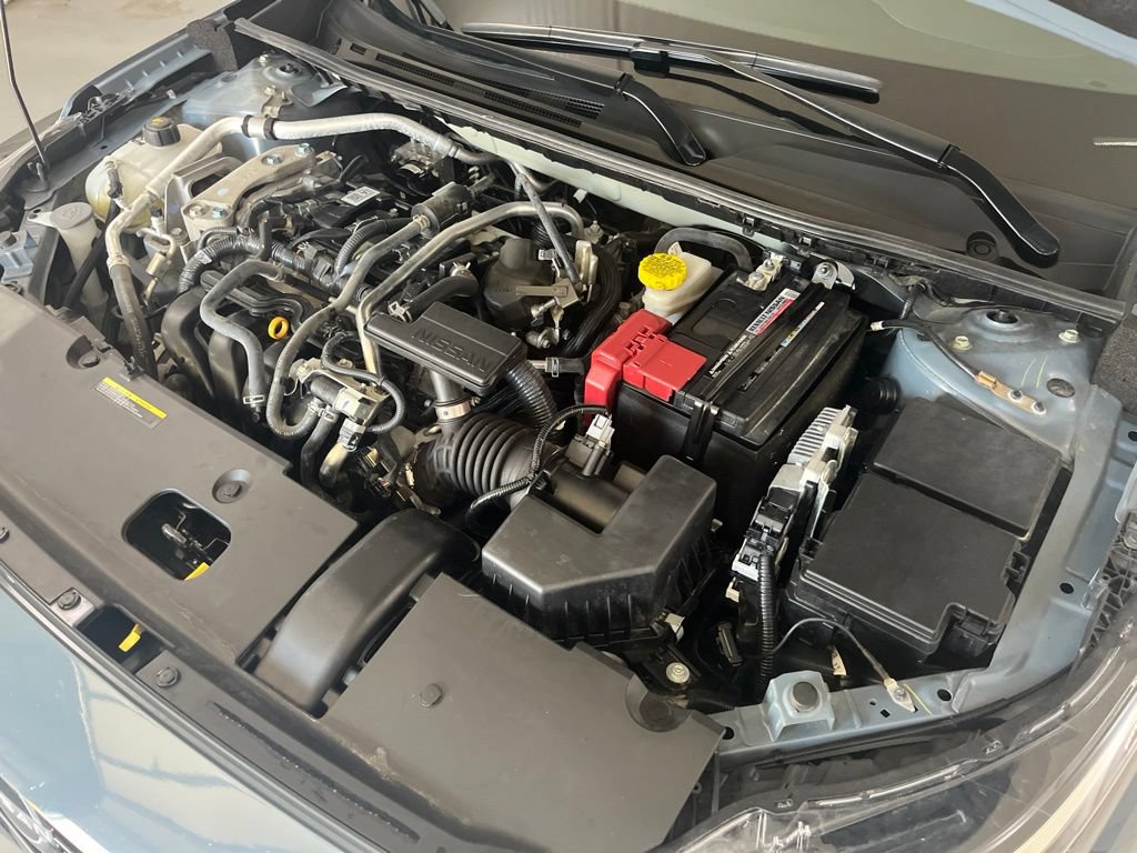 Used 2025 Nissan Sentra SR FWD image 11