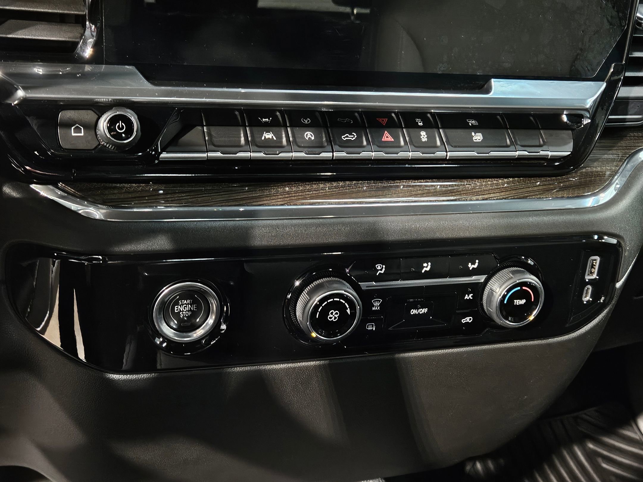 Used 2023 Chevrolet Silverado 1500 LT image 30