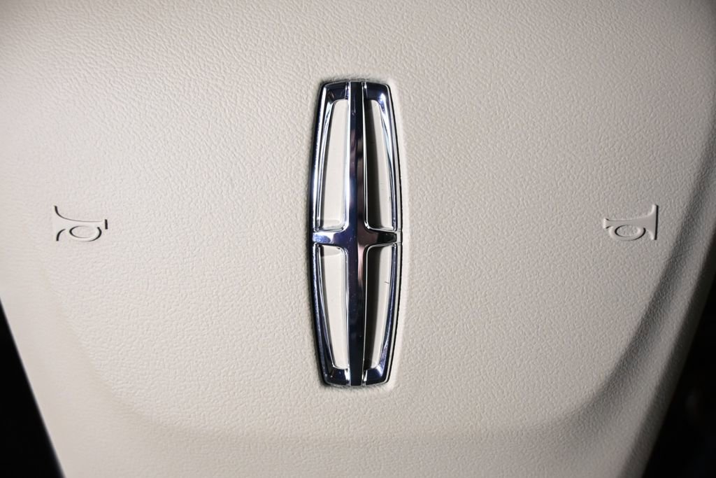 New 2026 Lincoln Corsair Reserve w/ Jet Appearance Package image 36