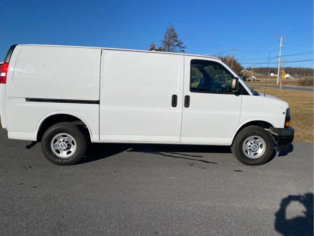 Used 2019 Chevrolet Express 3500 w/ Driver Convenience Package image 23