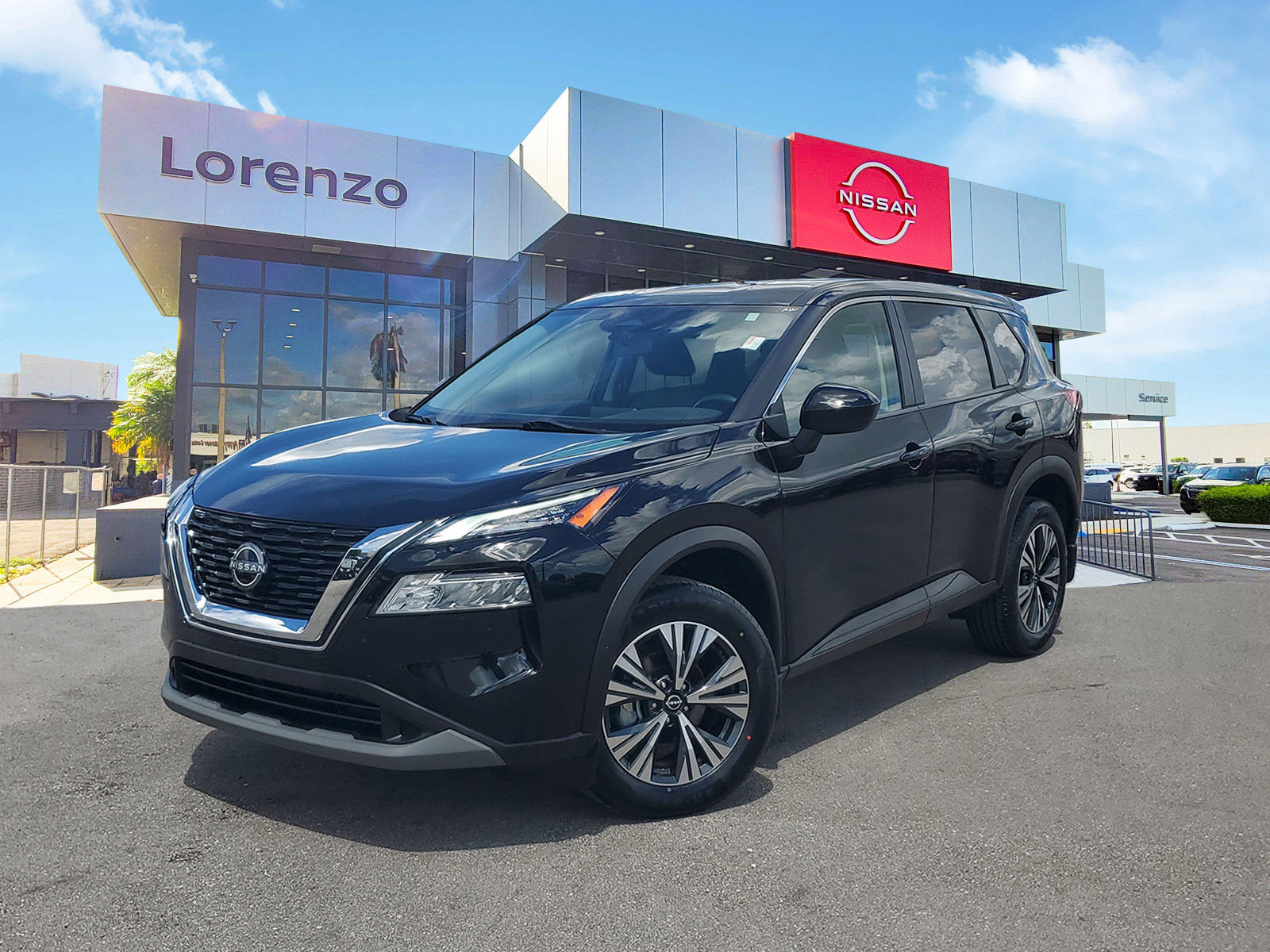 Used 2023 Nissan Rogue SV image 1