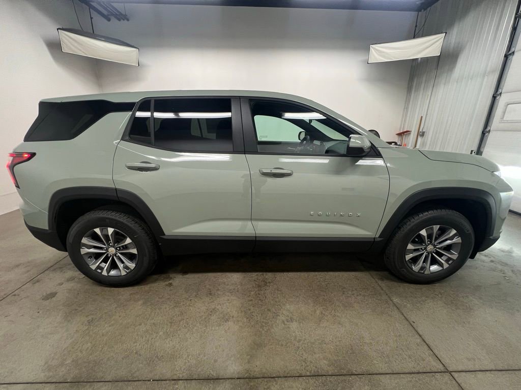 New 2026 Chevrolet Equinox LT w/ LPO, Floor Liner Package image 2