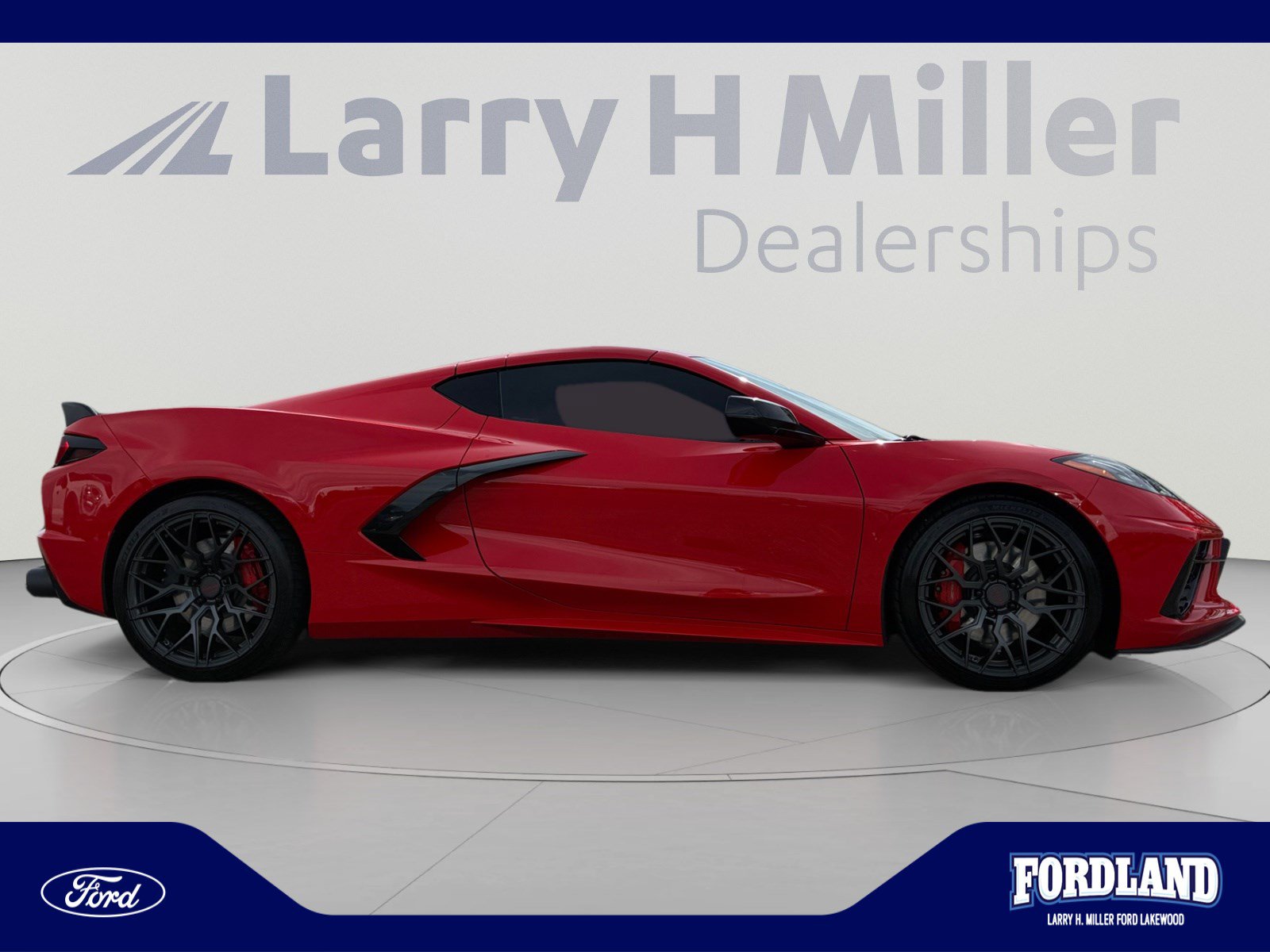 Used 2022 Chevrolet Corvette Stingray Coupe w/ Z51 Performance Package RWD image 6