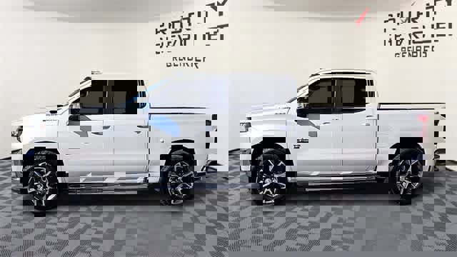 Used 2021 Chevrolet Silverado 1500 LT w/ Safety Package image 5