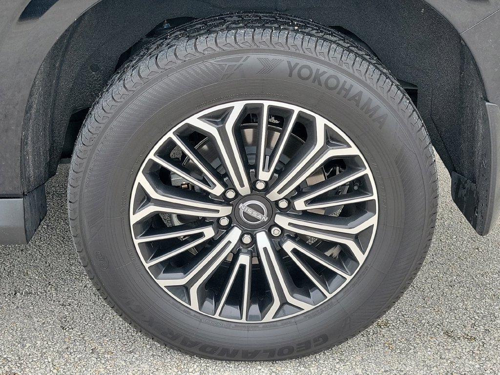 Certified 2025 Nissan Armada Platinum RWD image 13