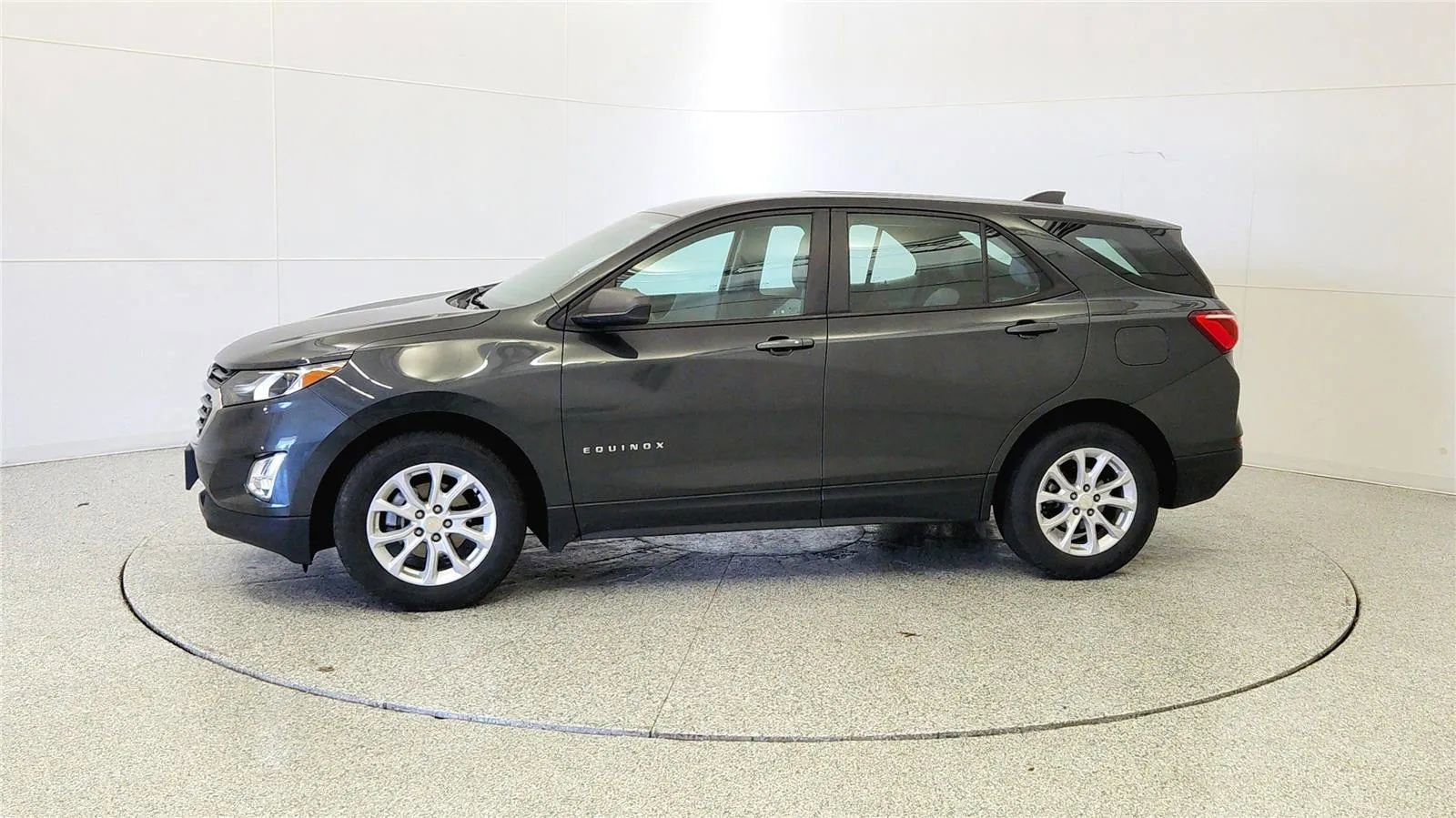 Used 2020 Chevrolet Equinox LS FWD image 4