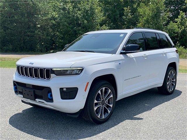 New 2024 Jeep Grand Cherokee Overland image 2