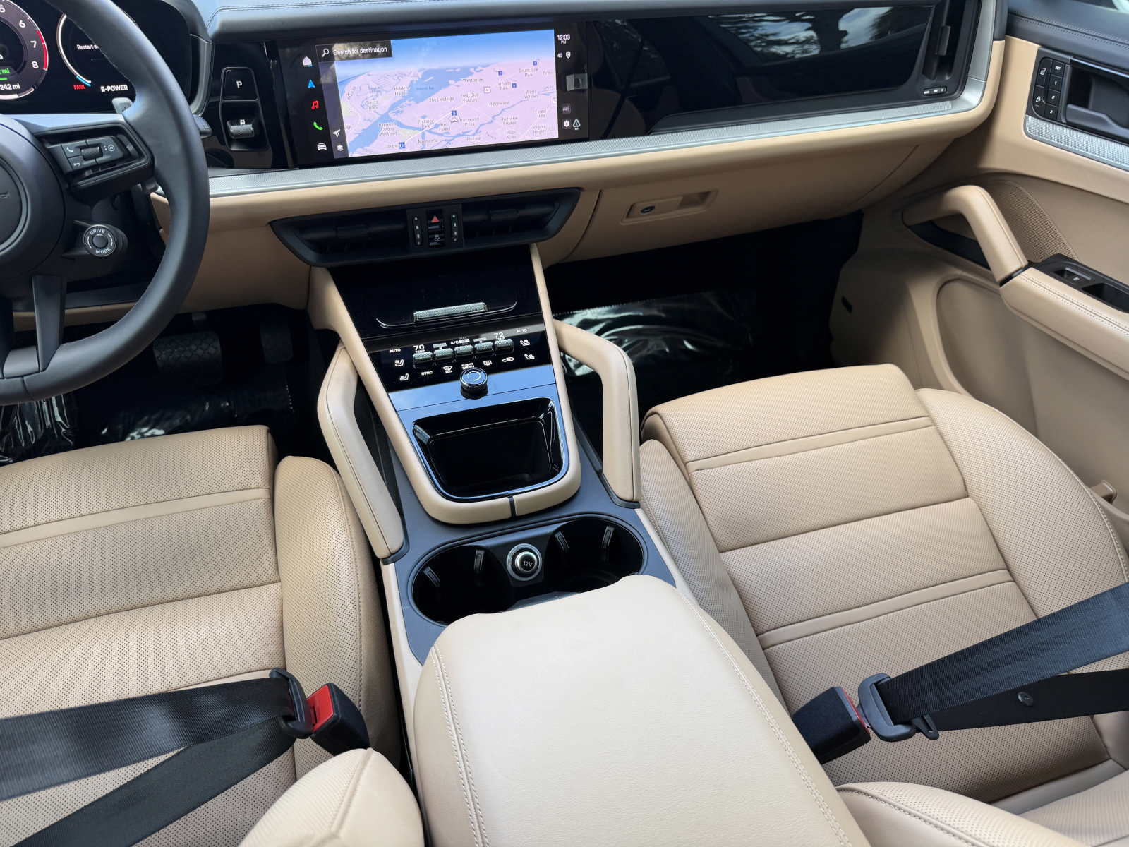 Certified 2025 Porsche Cayenne E-Hybrid Coupe AWD/4WD image 18