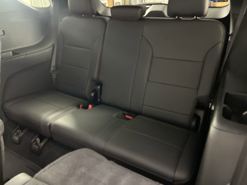 Certified 2024 Chevrolet Traverse RS w/ LPO, Floor Liner Package image 22