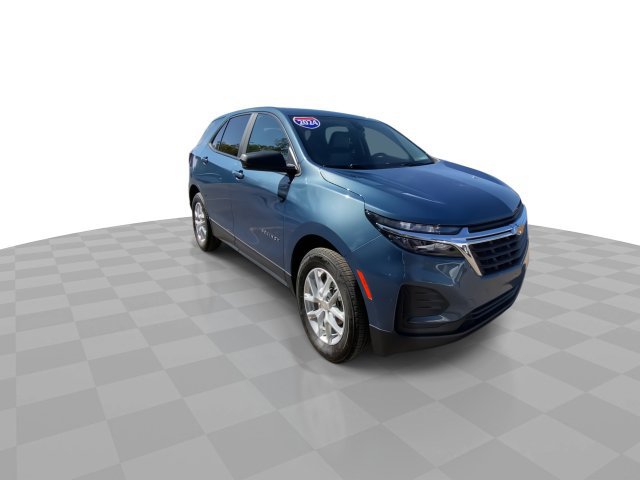 Used 2024 Chevrolet Equinox LS w/ LS Convenience Package AWD/4WD image 4