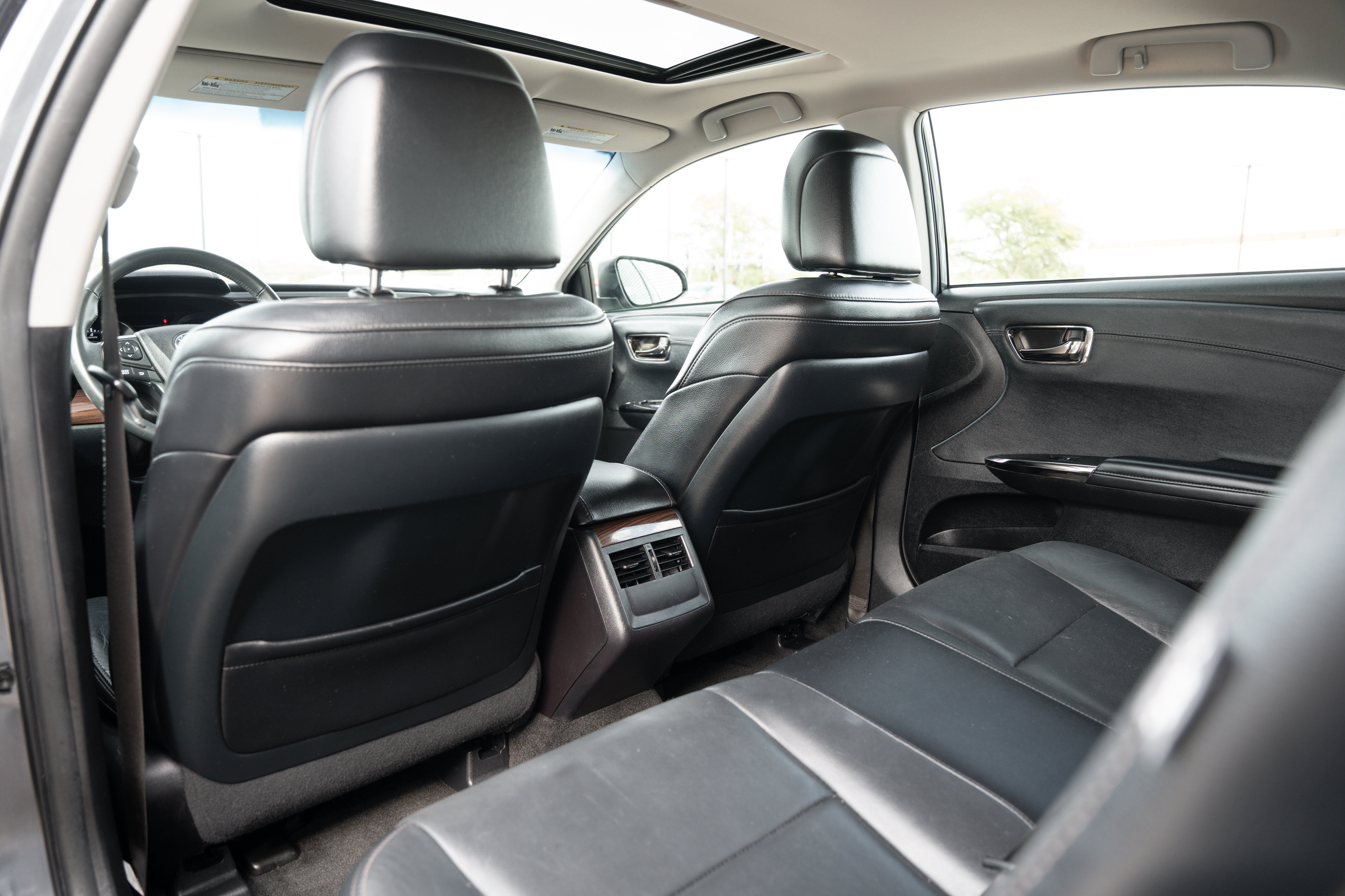 Used 2015 Toyota Avalon XLE Touring FWD image 21