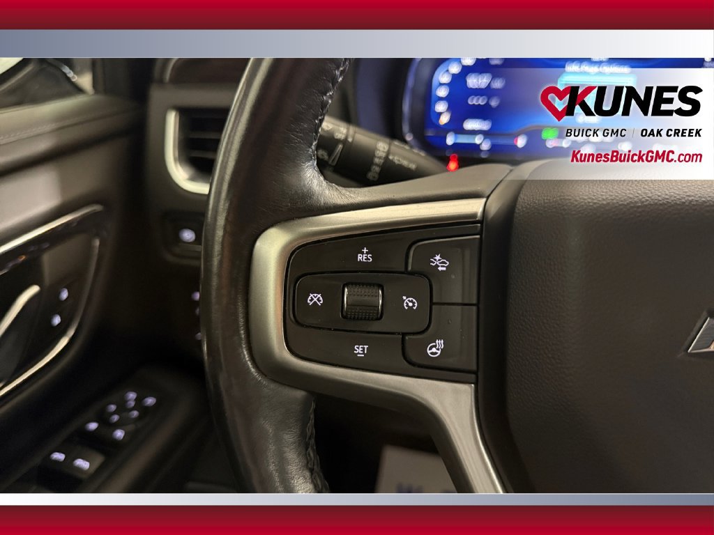 Used 2022 Chevrolet Suburban LT w/ Luxury Package AWD/4WD image 17
