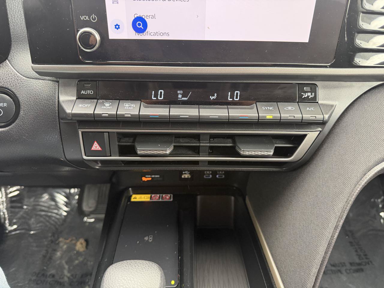 Used 2025 Toyota Camry LE FWD image 14
