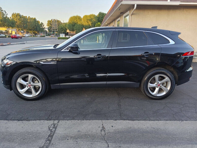 Used 2020 Jaguar F-PACE Premium image 16