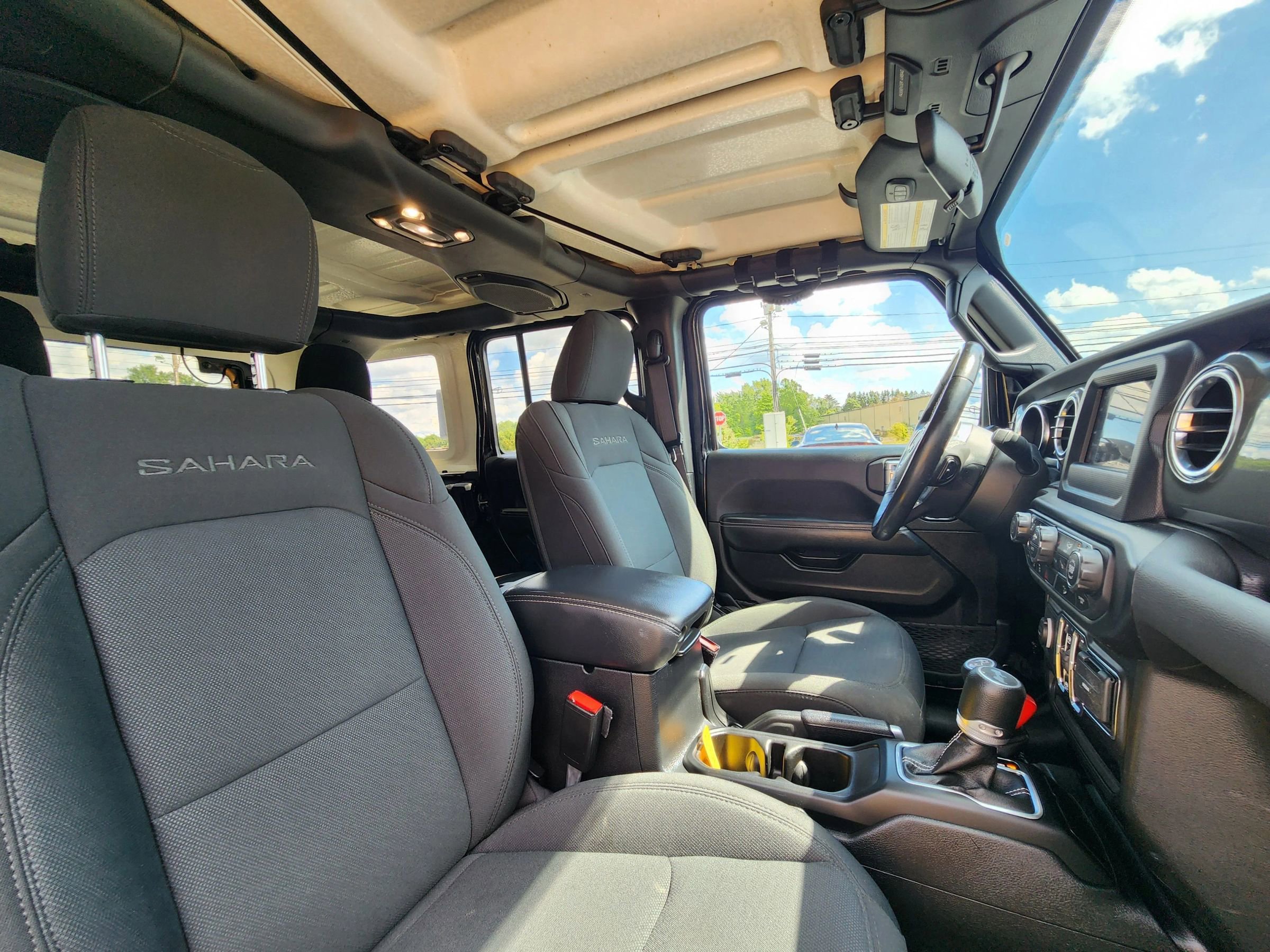 Used 2021 Jeep Wrangler Unlimited Sahara w/ Cold Weather Group image 41