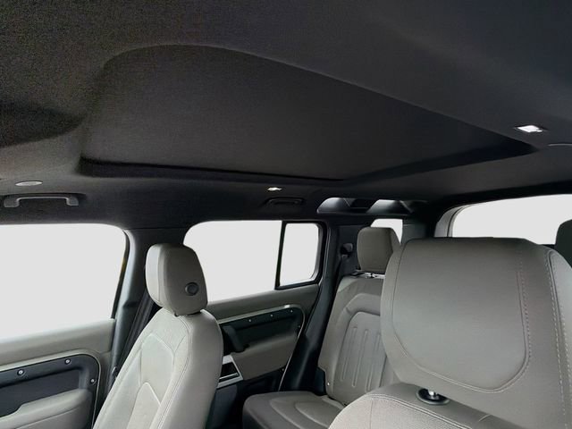 Used 2021 Land Rover Defender 110 S image 26