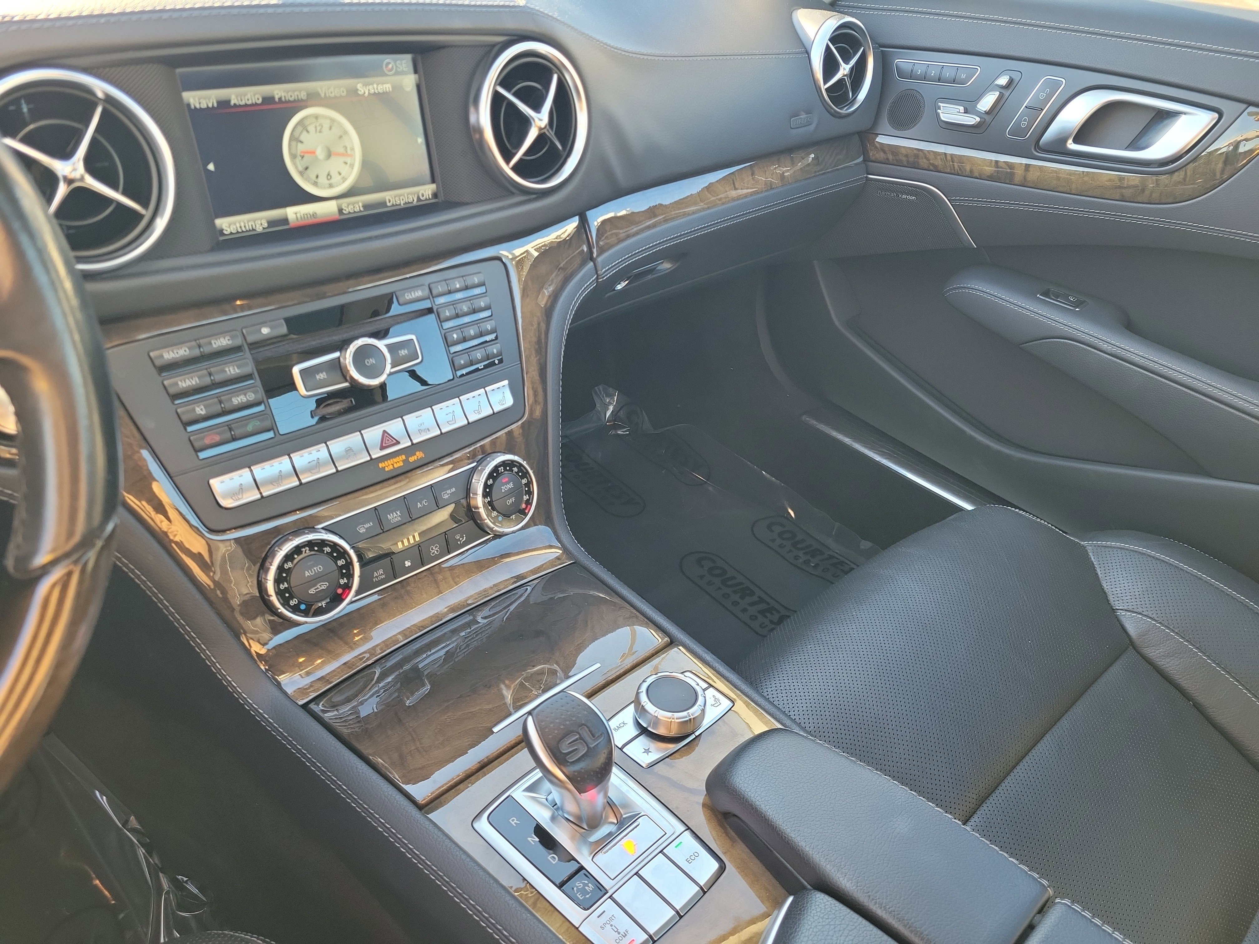 Used 2014 Mercedes-Benz SL 550 SL 550 w/ Sport Wheel Package image 27