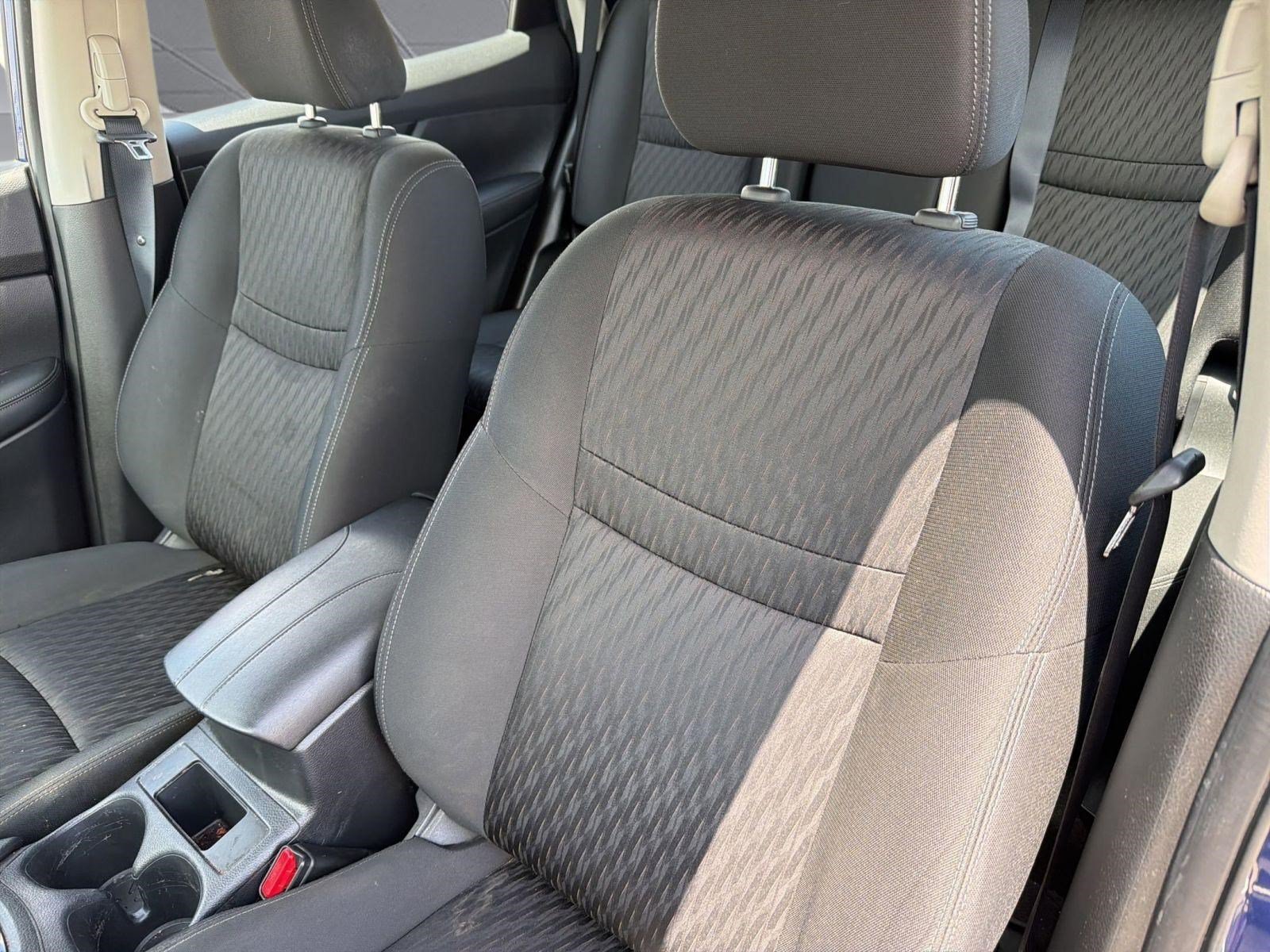 Used 2019 Nissan Rogue S AWD/4WD image 21