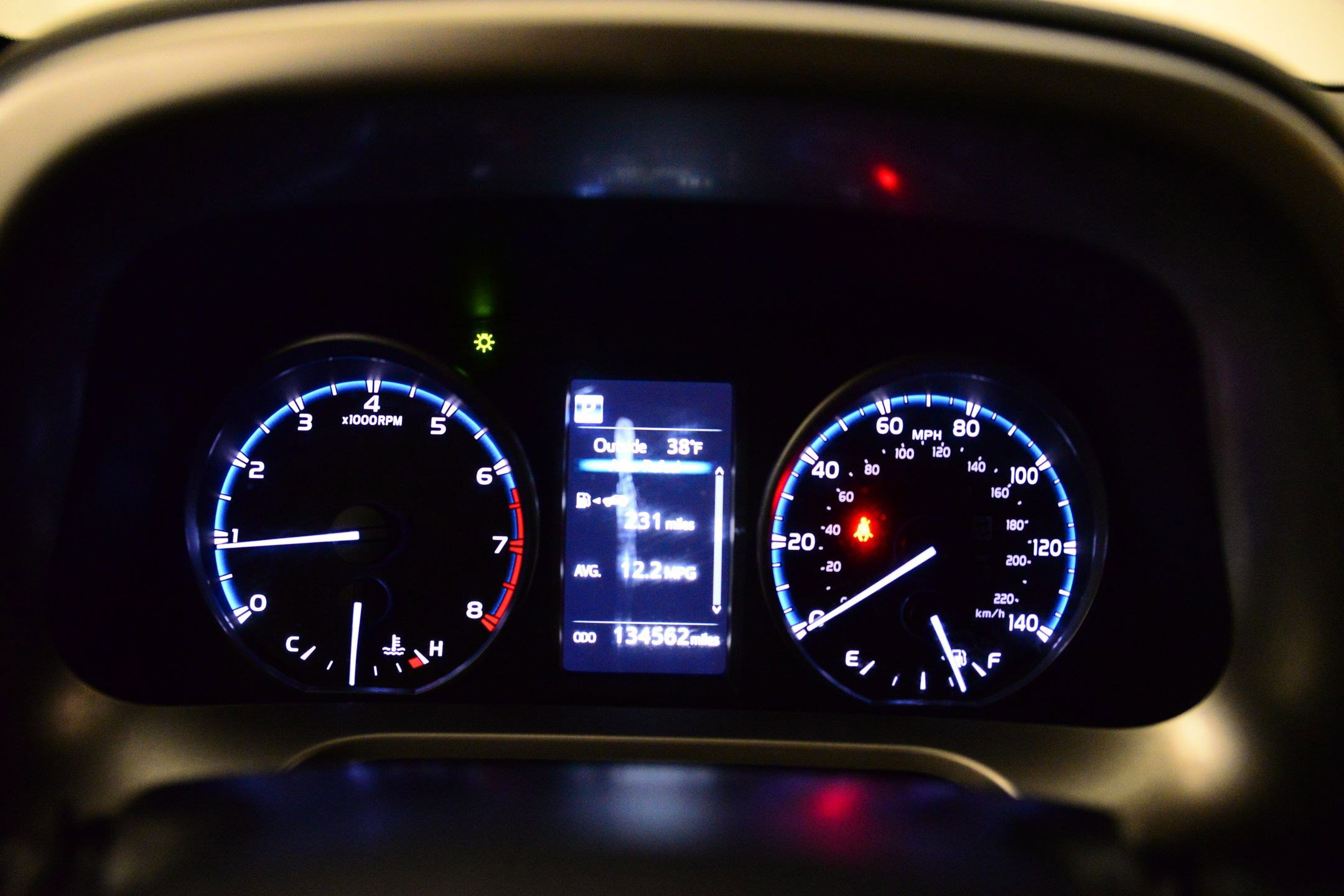 Used 2018 Toyota RAV4 LE image 15