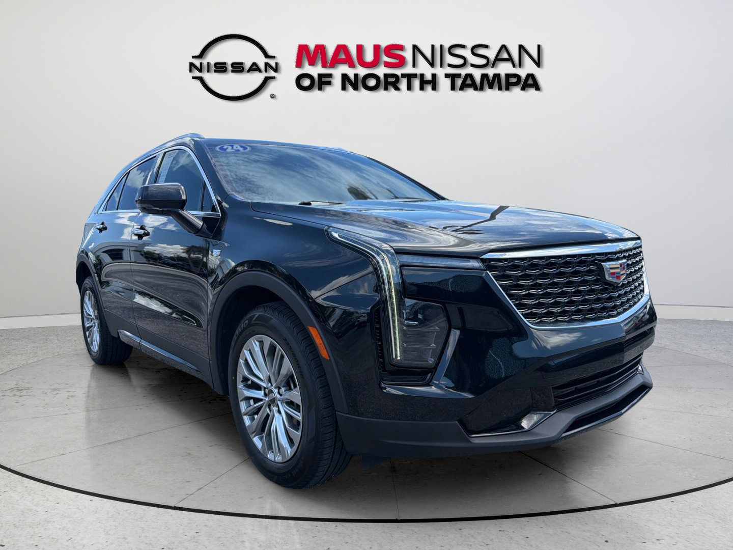 Used 2024 Cadillac XT4 Premium Luxury FWD image 1